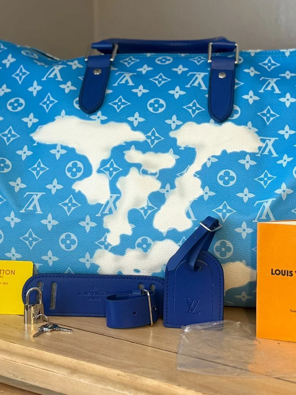 Louis Vuitton  Keep all Bandouliere 50 